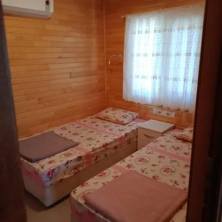 Kır Evi Camping Mustafa Nacakci *